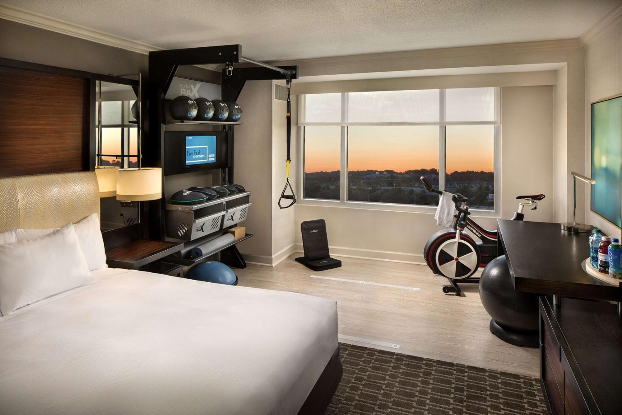 Doubletree By Hilton Atlanta Airport Hotel College Park Exterior photo