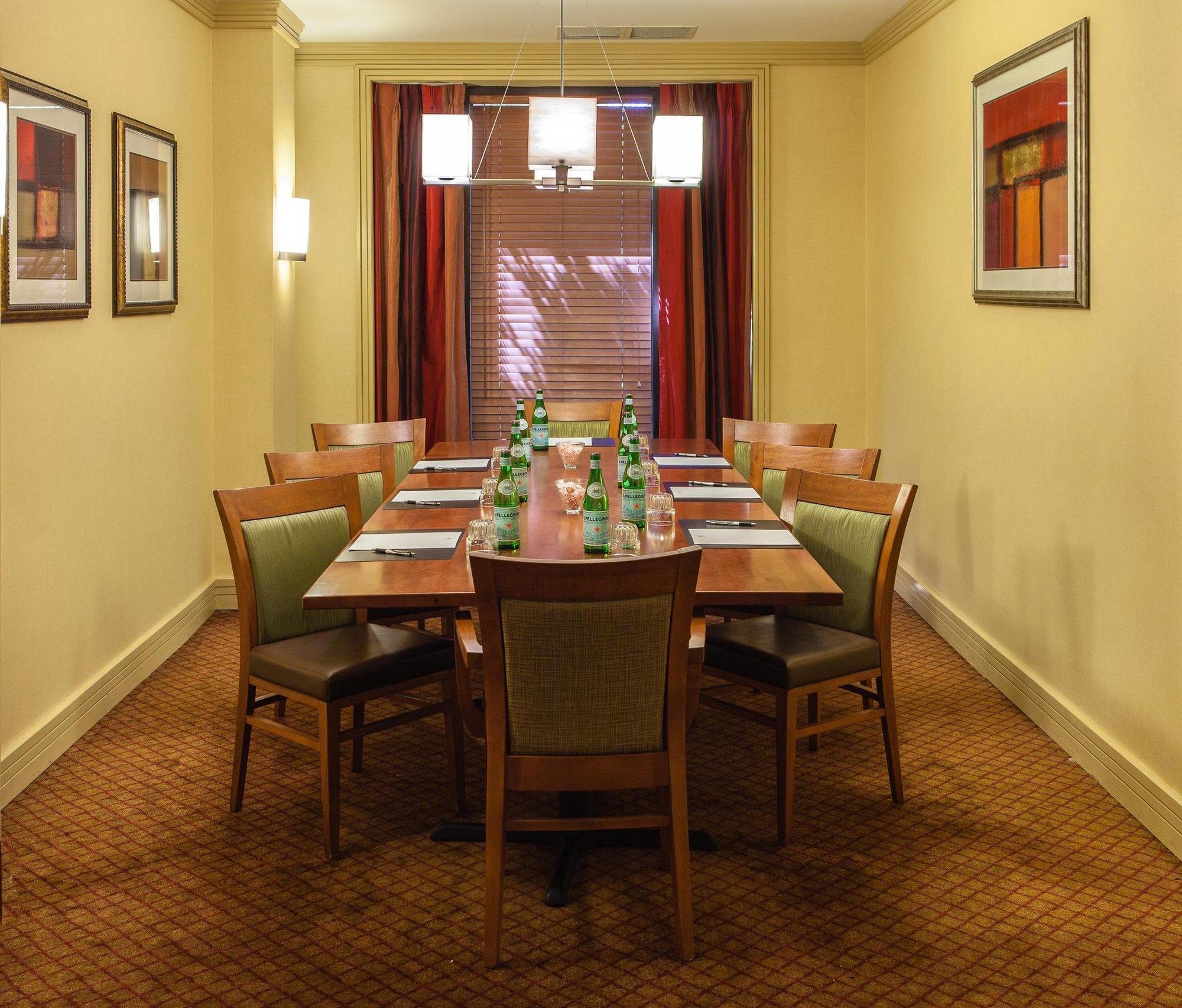 Doubletree By Hilton Atlanta Airport Hotel College Park Exterior photo