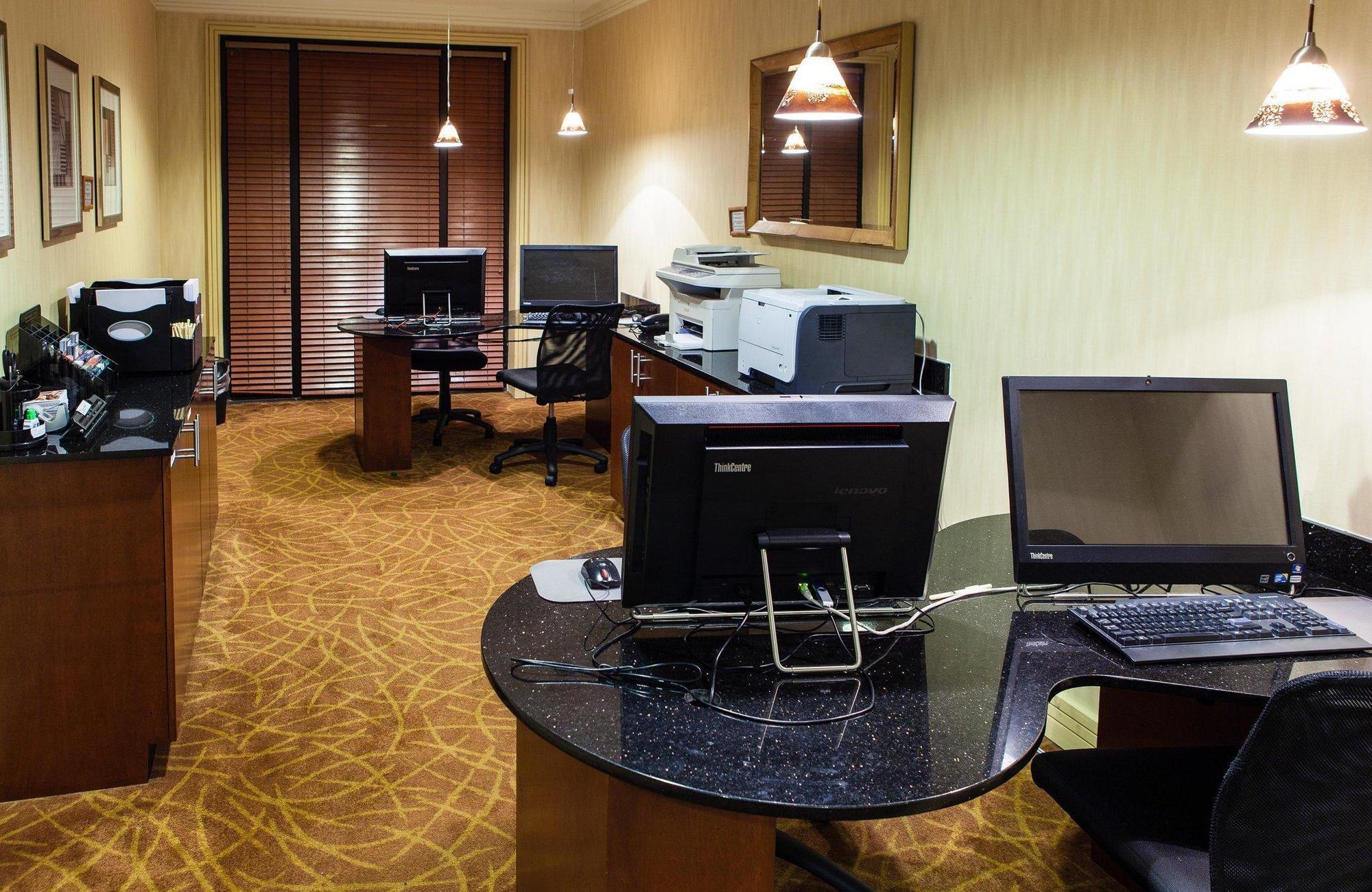 Doubletree By Hilton Atlanta Airport Hotel College Park Exterior photo