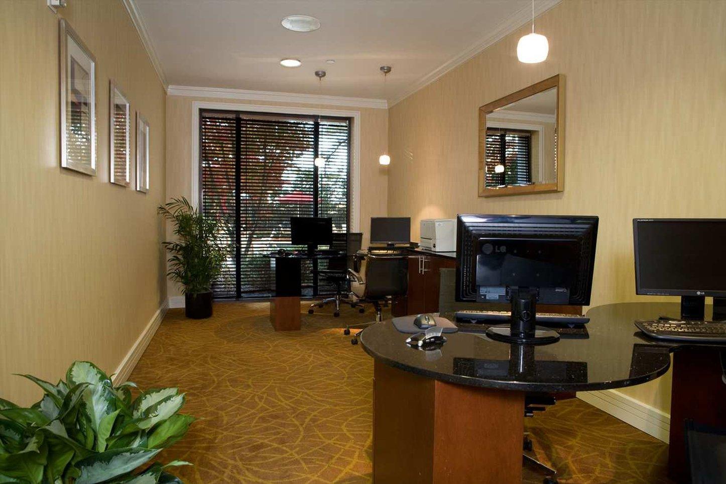 Doubletree By Hilton Atlanta Airport Hotel College Park Exterior photo